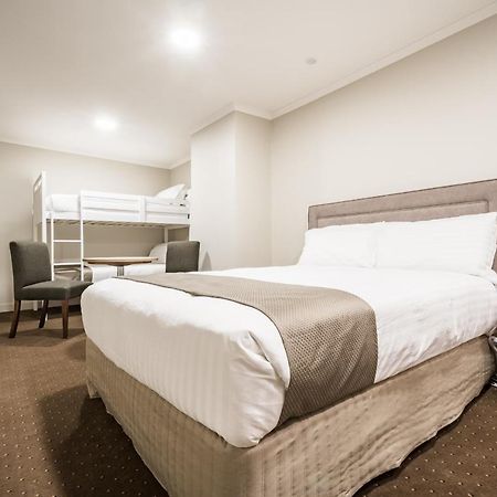 The Lighthouse Hotel Ulverstone Dış mekan fotoğraf